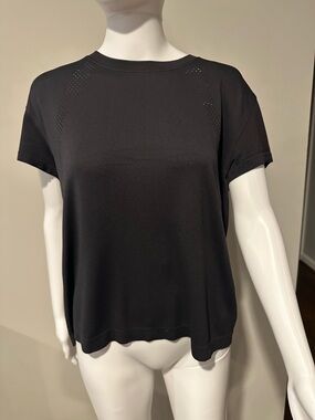 Lululemon athletic t shirt